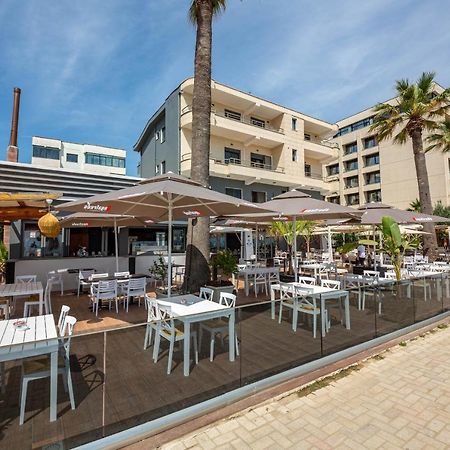 Galante Hotel Драч Екстериор снимка