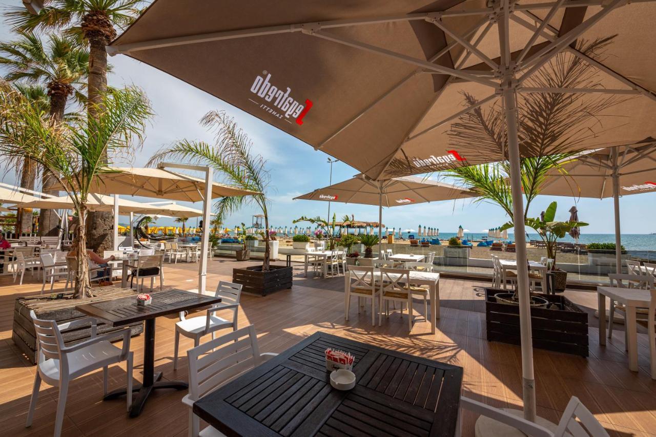 Galante Hotel Драч Екстериор снимка