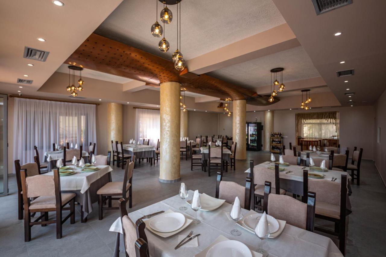 Galante Hotel Драч Екстериор снимка