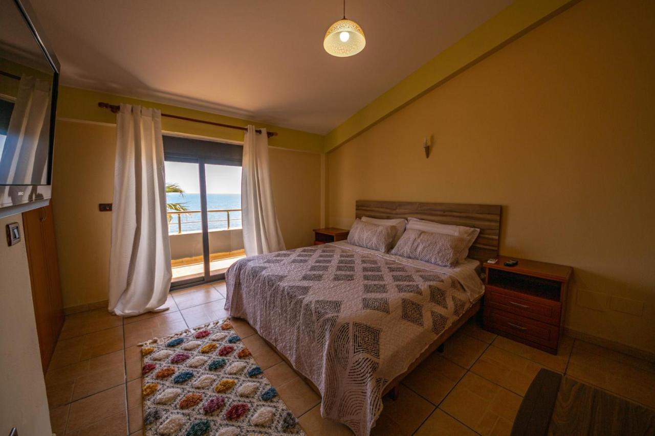 Galante Hotel Драч Екстериор снимка