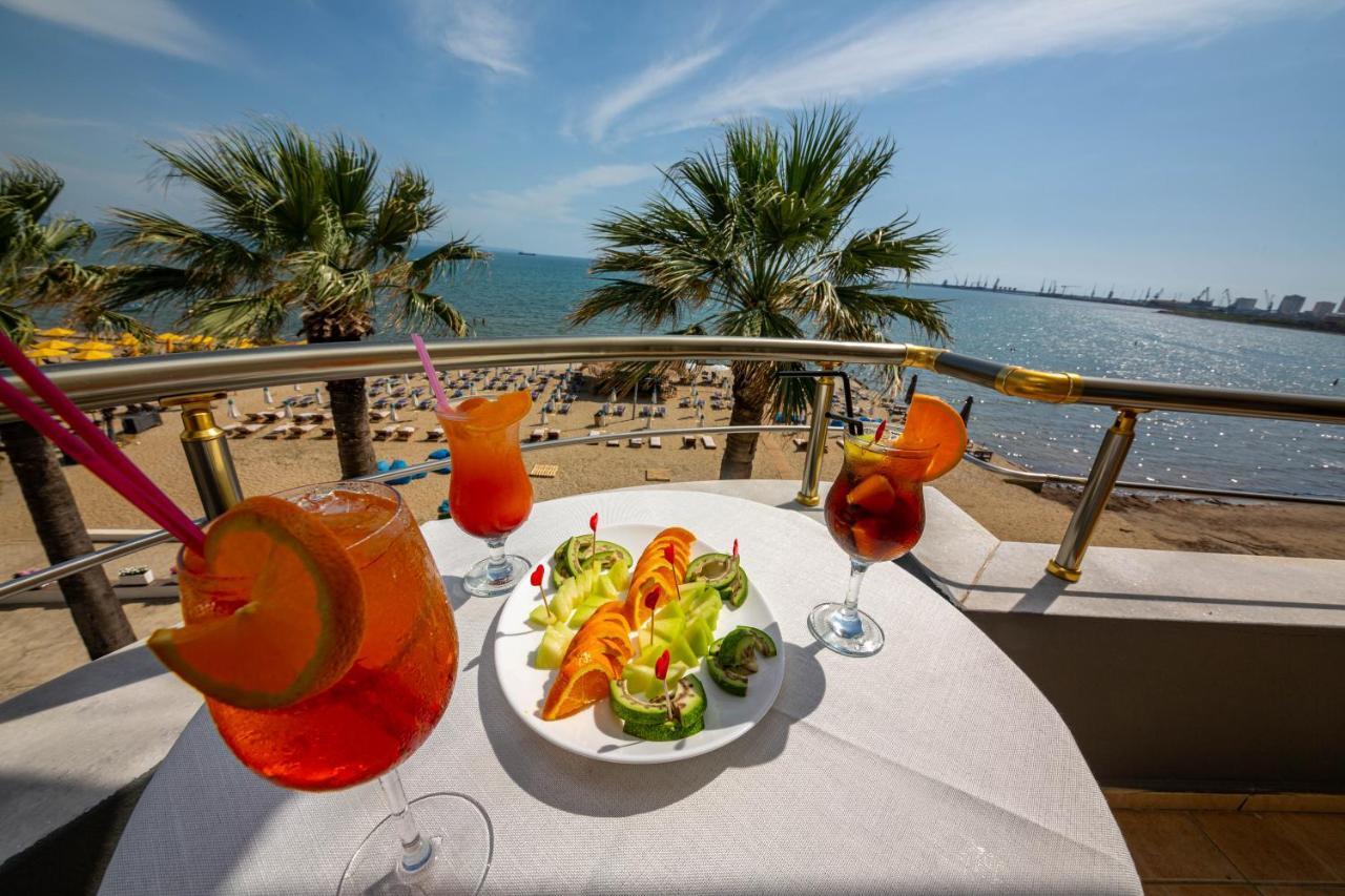 Galante Hotel Драч Екстериор снимка