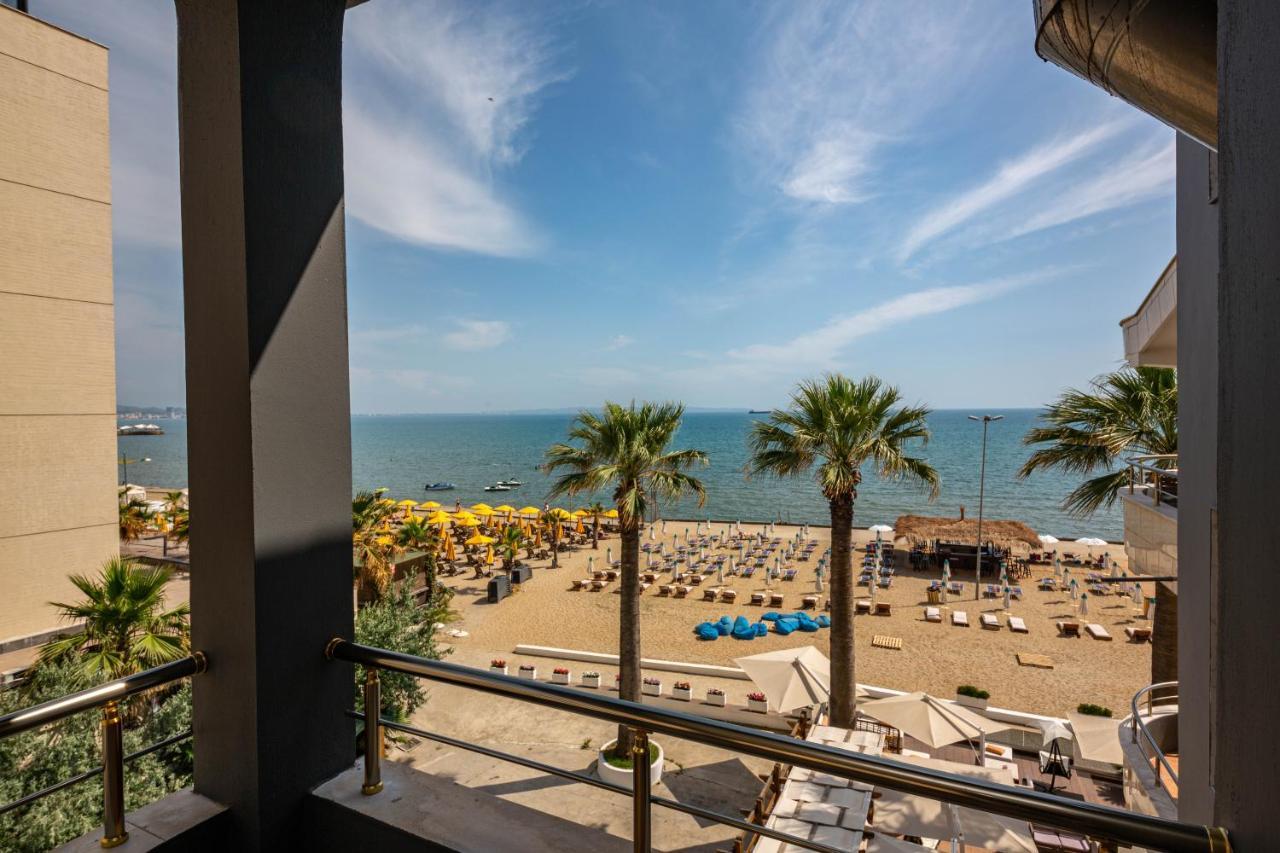 Galante Hotel Драч Екстериор снимка