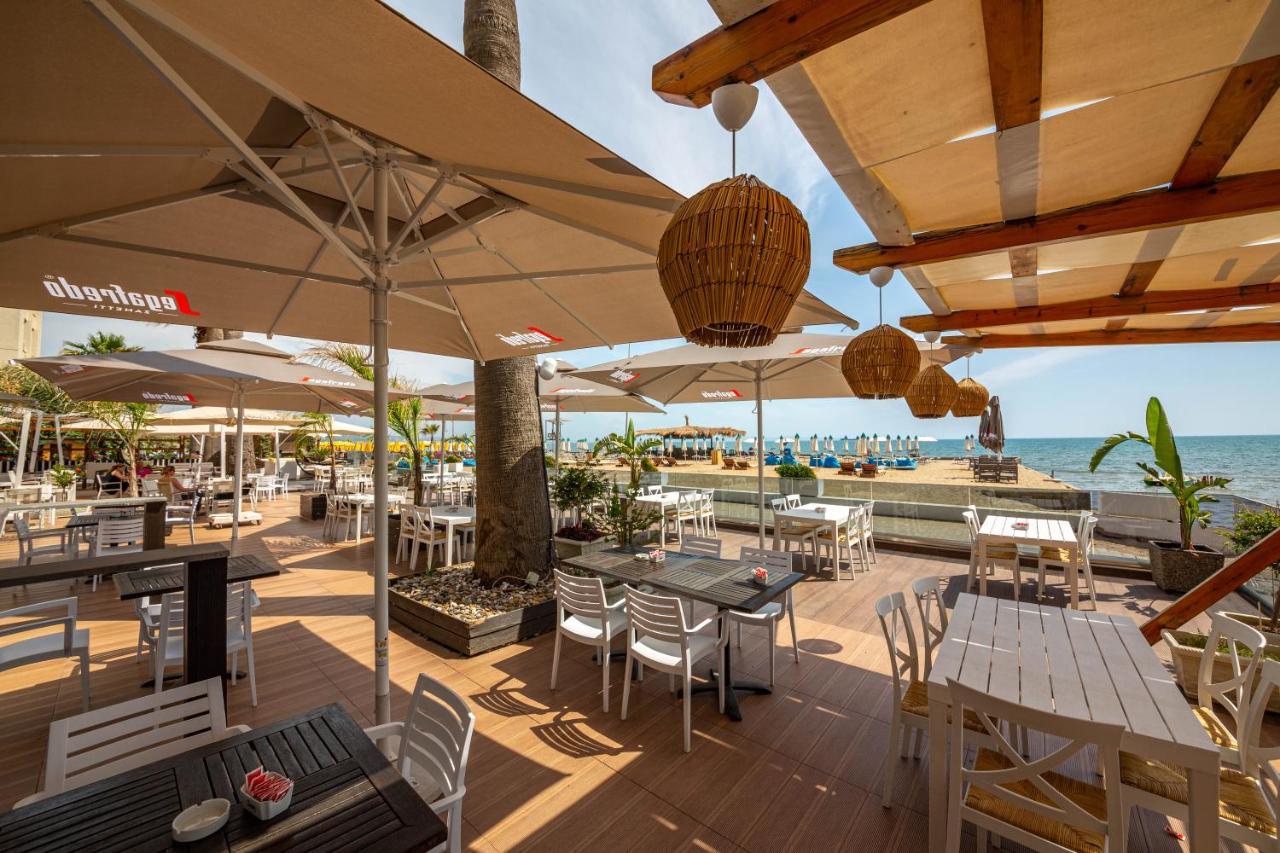Galante Hotel Драч Екстериор снимка