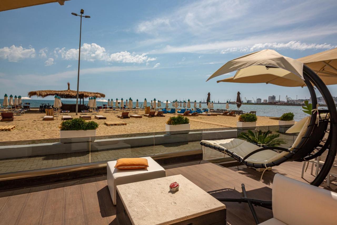 Galante Hotel Драч Екстериор снимка
