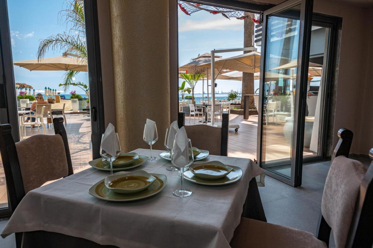Galante Hotel Драч Екстериор снимка