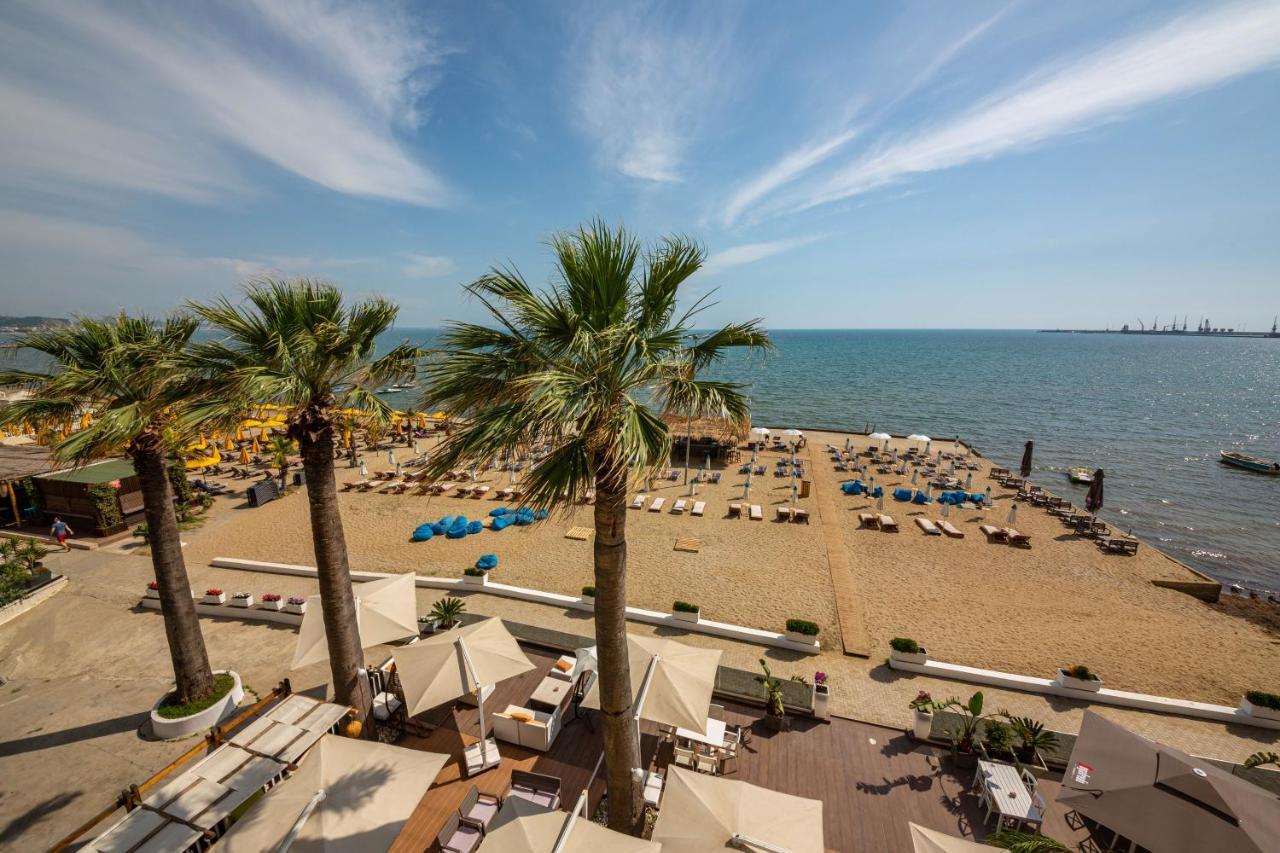 Galante Hotel Драч Екстериор снимка