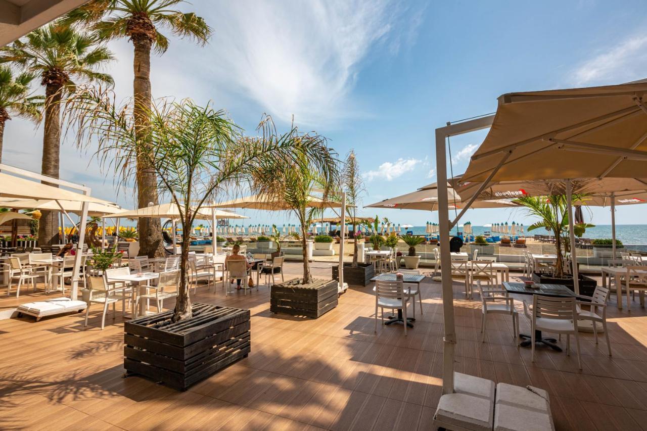 Galante Hotel Драч Екстериор снимка