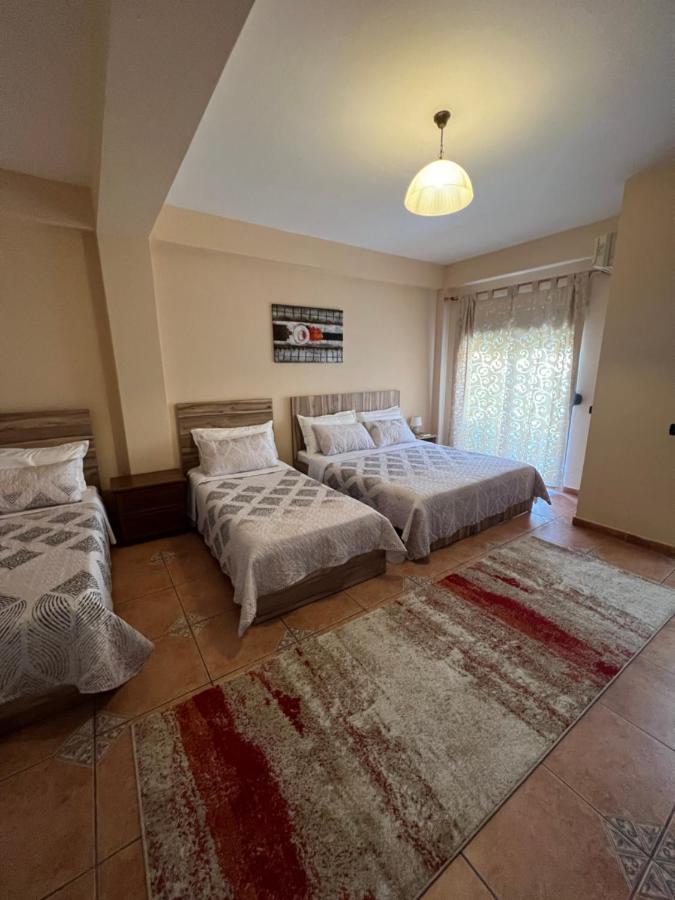 Galante Hotel Драч Екстериор снимка