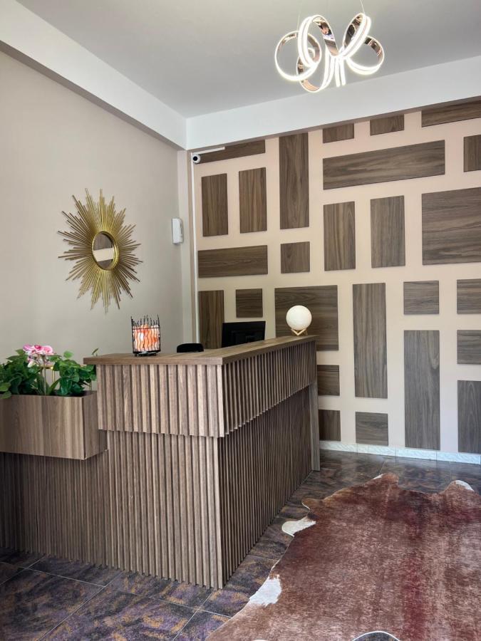 Galante Hotel Драч Екстериор снимка