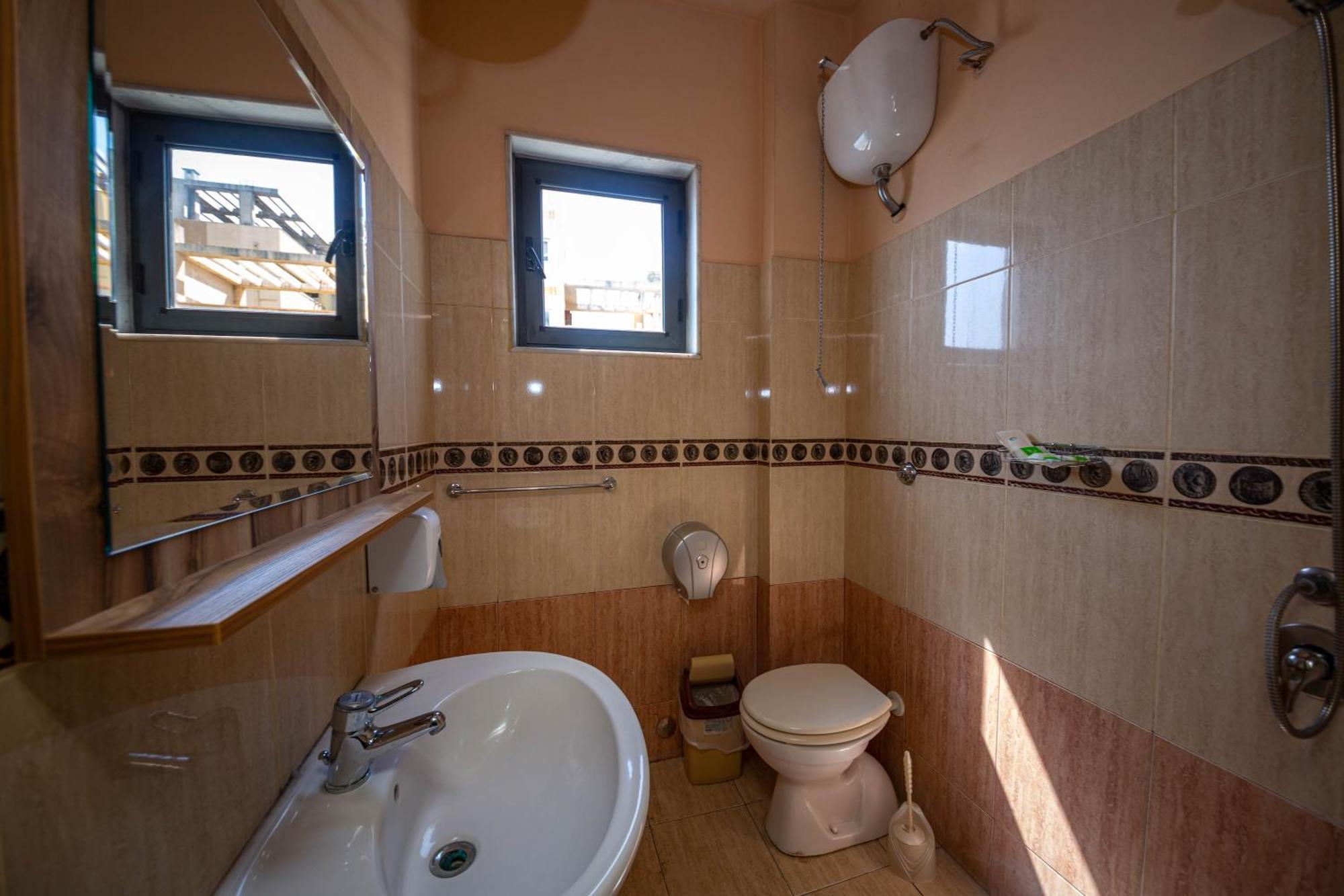 Galante Hotel Драч Стая снимка