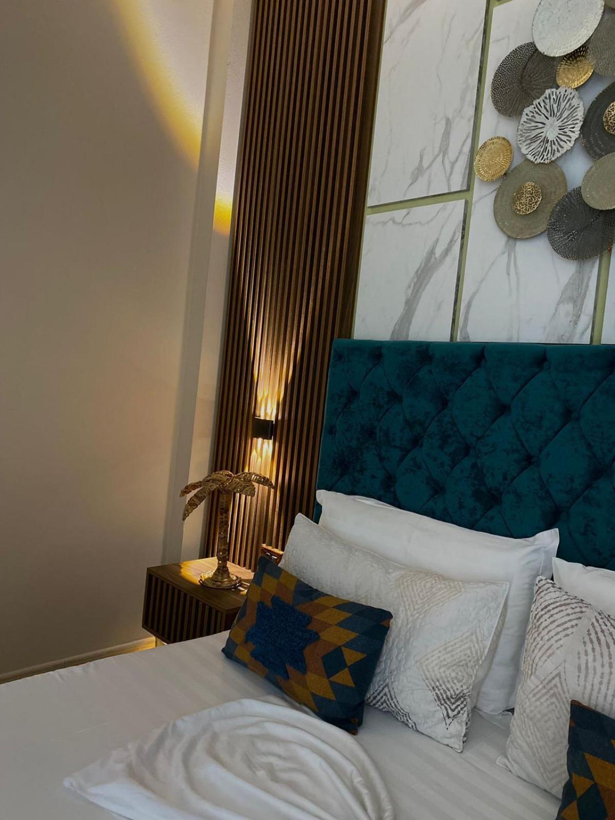 Galante Hotel Драч Екстериор снимка